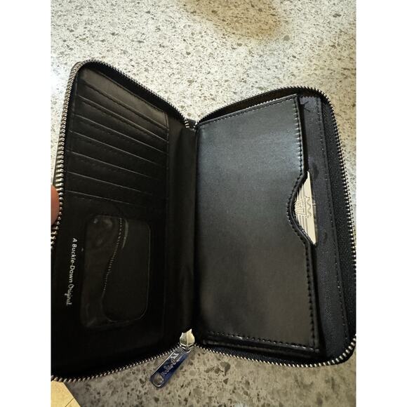 ⭐️Disney Buckle down  Wallet,Rectangle Zip Around,Signature D Logo, Black - Picture 6 of 11